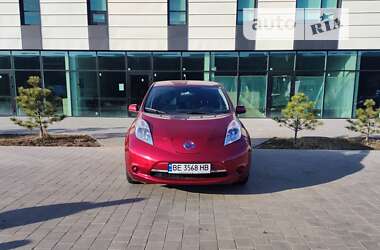 Хэтчбек Nissan Leaf 2014 в Хмельницком