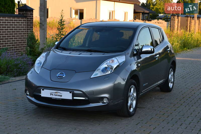 Хэтчбек Nissan Leaf 2014 в 