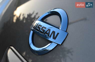 Хэтчбек Nissan Leaf 2014 в 