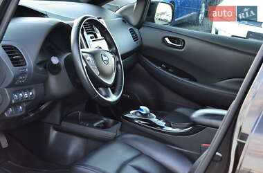 Хетчбек Nissan Leaf 2013 в 