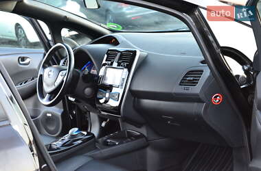 Хетчбек Nissan Leaf 2013 в 