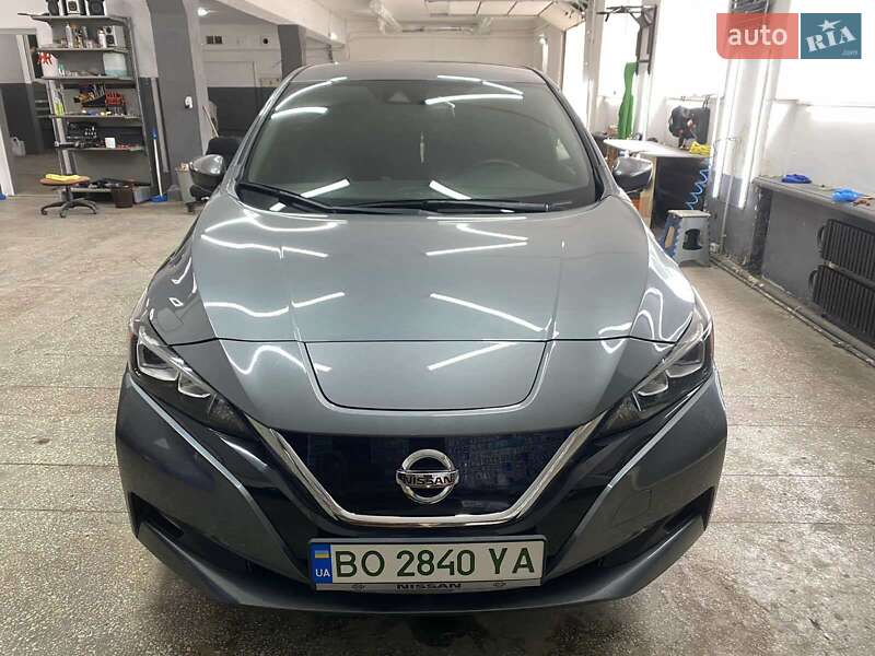 Хэтчбек Nissan Leaf 2020 в Тернополе