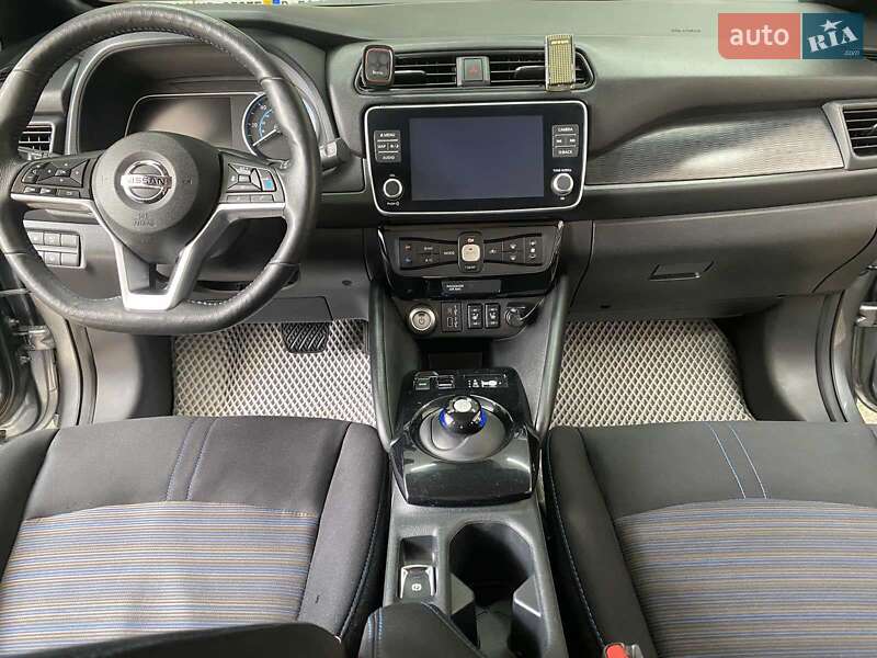 Хэтчбек Nissan Leaf 2020 в Тернополе