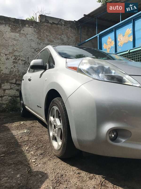 Хэтчбек Nissan Leaf 2012 в Одессе фото 2 Хэтчбек Nissan Leaf 2012 в Одессе