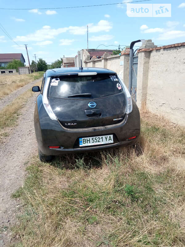 Хэтчбек Nissan Leaf 2017 в Одессе