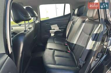 Хетчбек Nissan Leaf 2015 в 