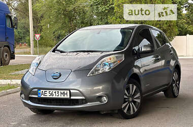 Хетчбек Nissan Leaf 2014 в Дніпрі