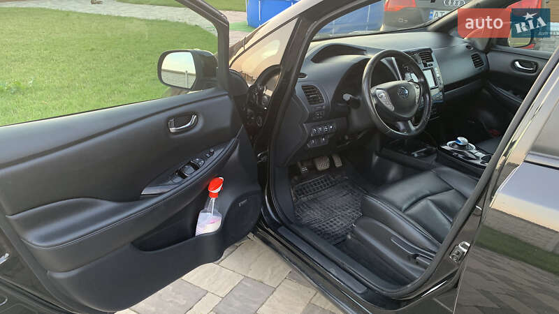 Хетчбек Nissan Leaf 2014 в Івано-Франківську
