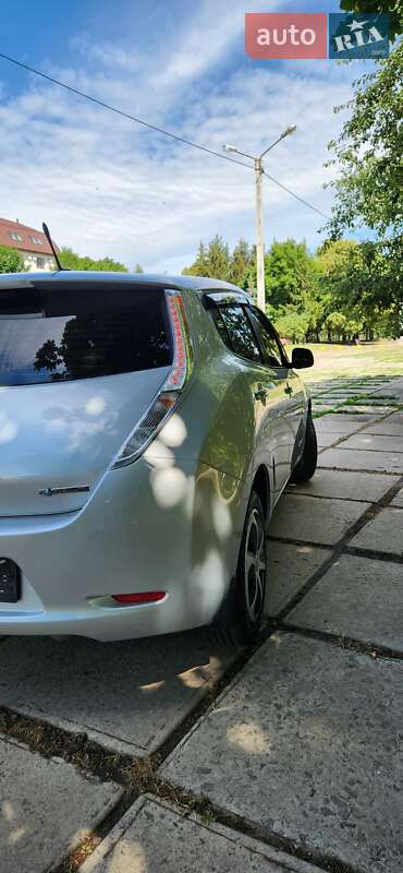 Хэтчбек Nissan Leaf 2014 в Харькове