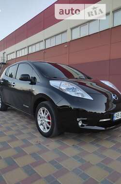 Хетчбек Nissan Leaf 2012 в Гайсину