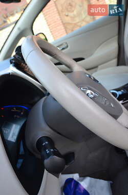 Хетчбек Nissan Leaf 2015 в Луцьку