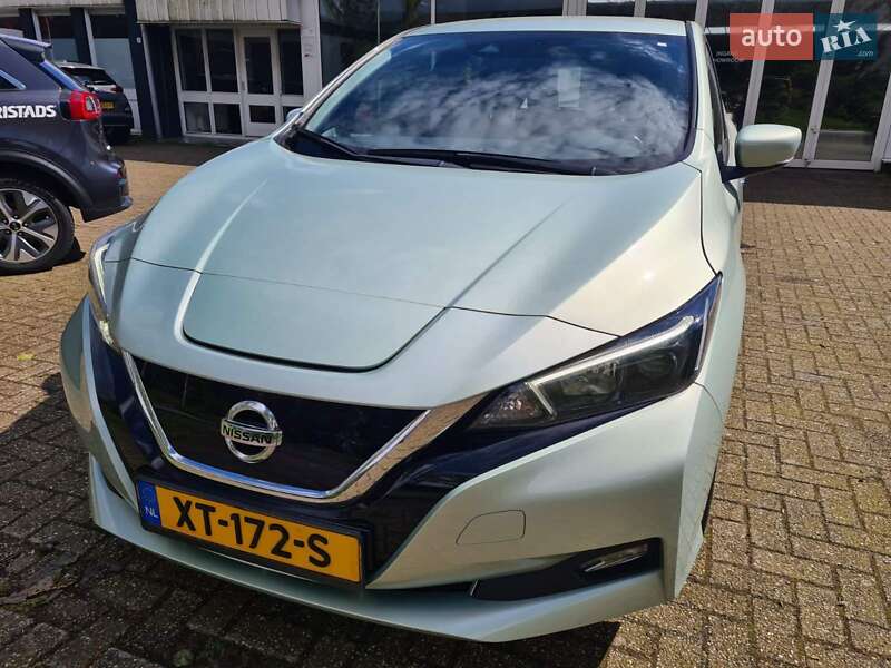 Хэтчбек Nissan Leaf 2018 в Дубно