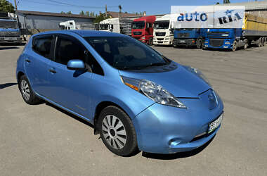 Хэтчбек Nissan Leaf 2013 в Николаеве