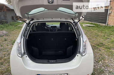 Хэтчбек Nissan Leaf 2014 в Черновцах