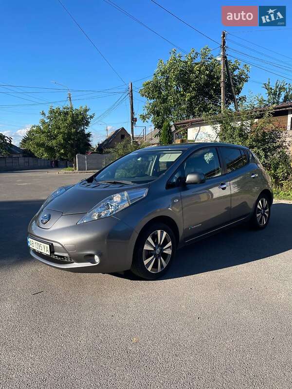 Хетчбек Nissan Leaf 2014 в Вінниці