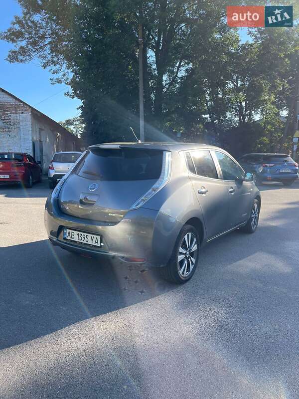 Хетчбек Nissan Leaf 2014 в Вінниці