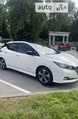 Хэтчбек Nissan Leaf 2018 в Виннице