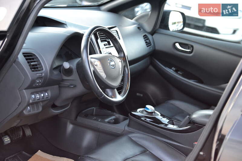 Хетчбек Nissan Leaf 2014 в Луцьку