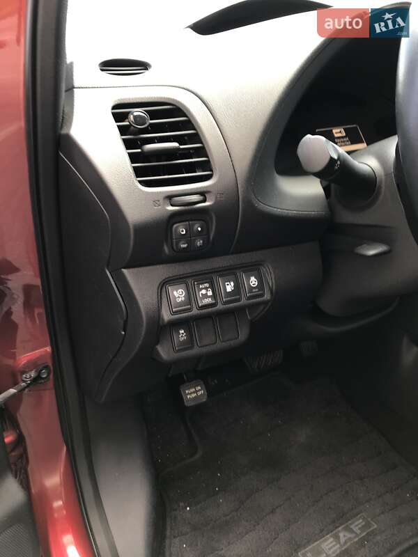 Хэтчбек Nissan Leaf 2013 в Харькове