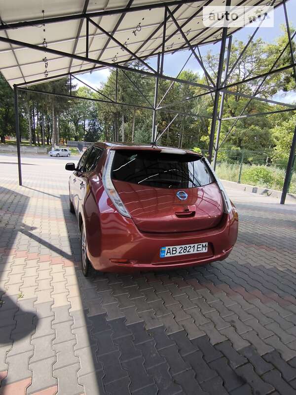 Хэтчбек Nissan Leaf 2015 в Виннице фото 15 Хэтчбек Nissan Leaf 2015 в Виннице