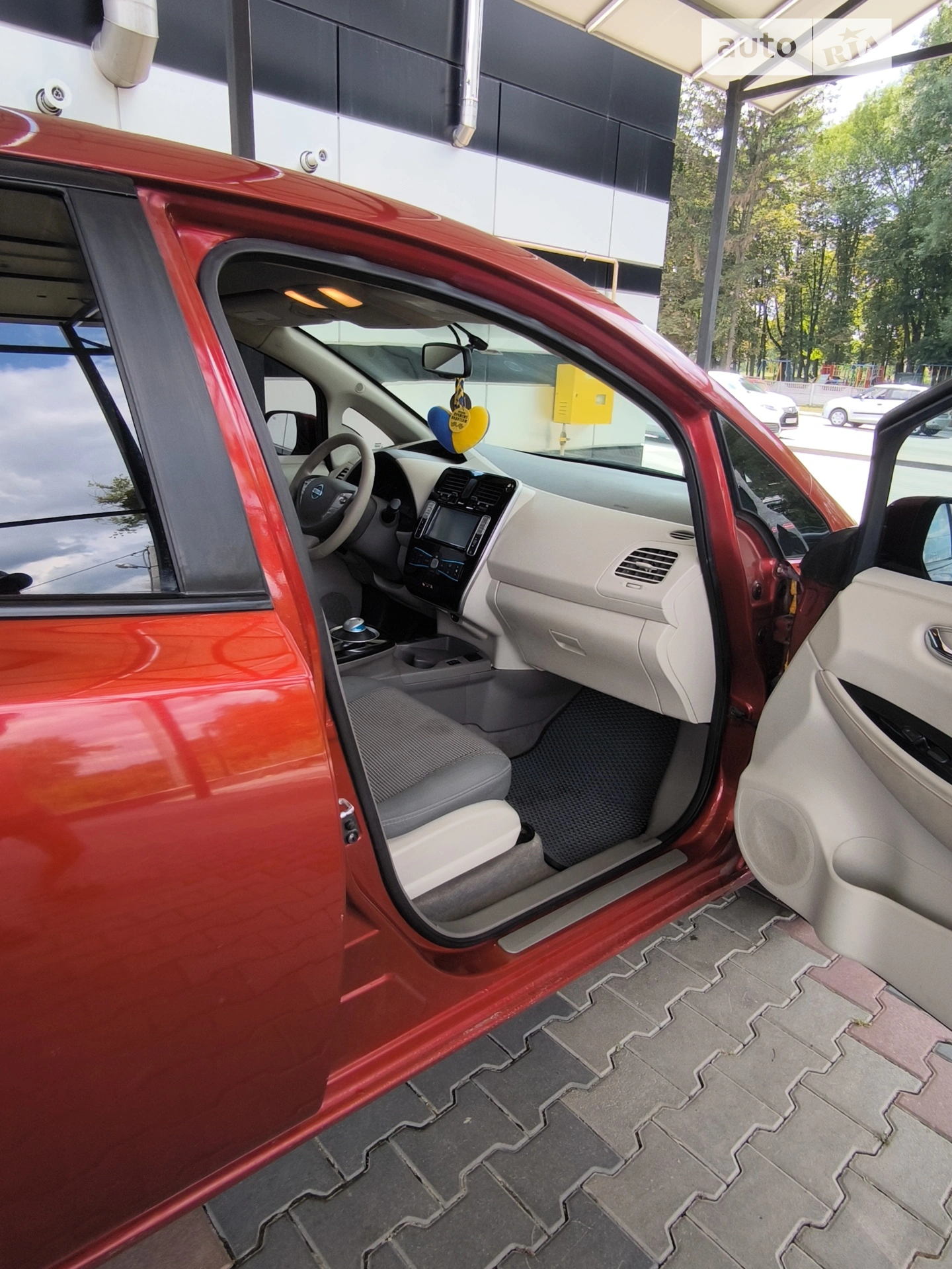 2015 Nissan Leaf - мініатюра 17