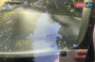 Хэтчбек Nissan Leaf 2014 в 