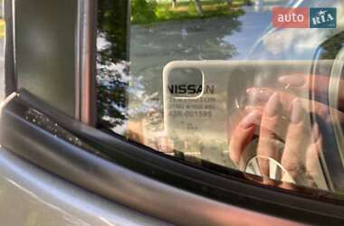 Хэтчбек Nissan Leaf 2014 в 