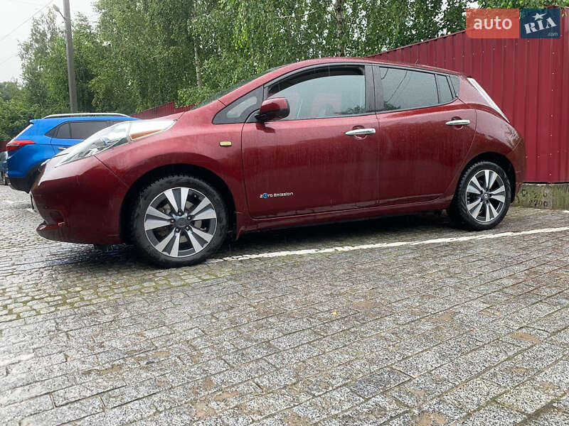 Хетчбек Nissan Leaf 2017 в Києві