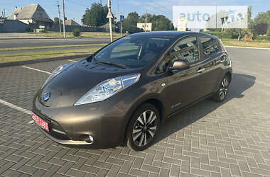 Хетчбек Nissan Leaf 2016 в Кременчуці