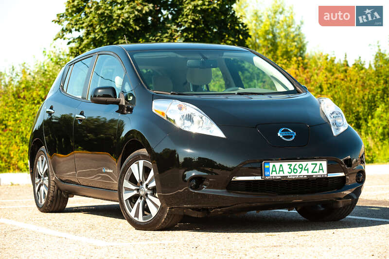 Хэтчбек Nissan Leaf 2015 в Черновцах