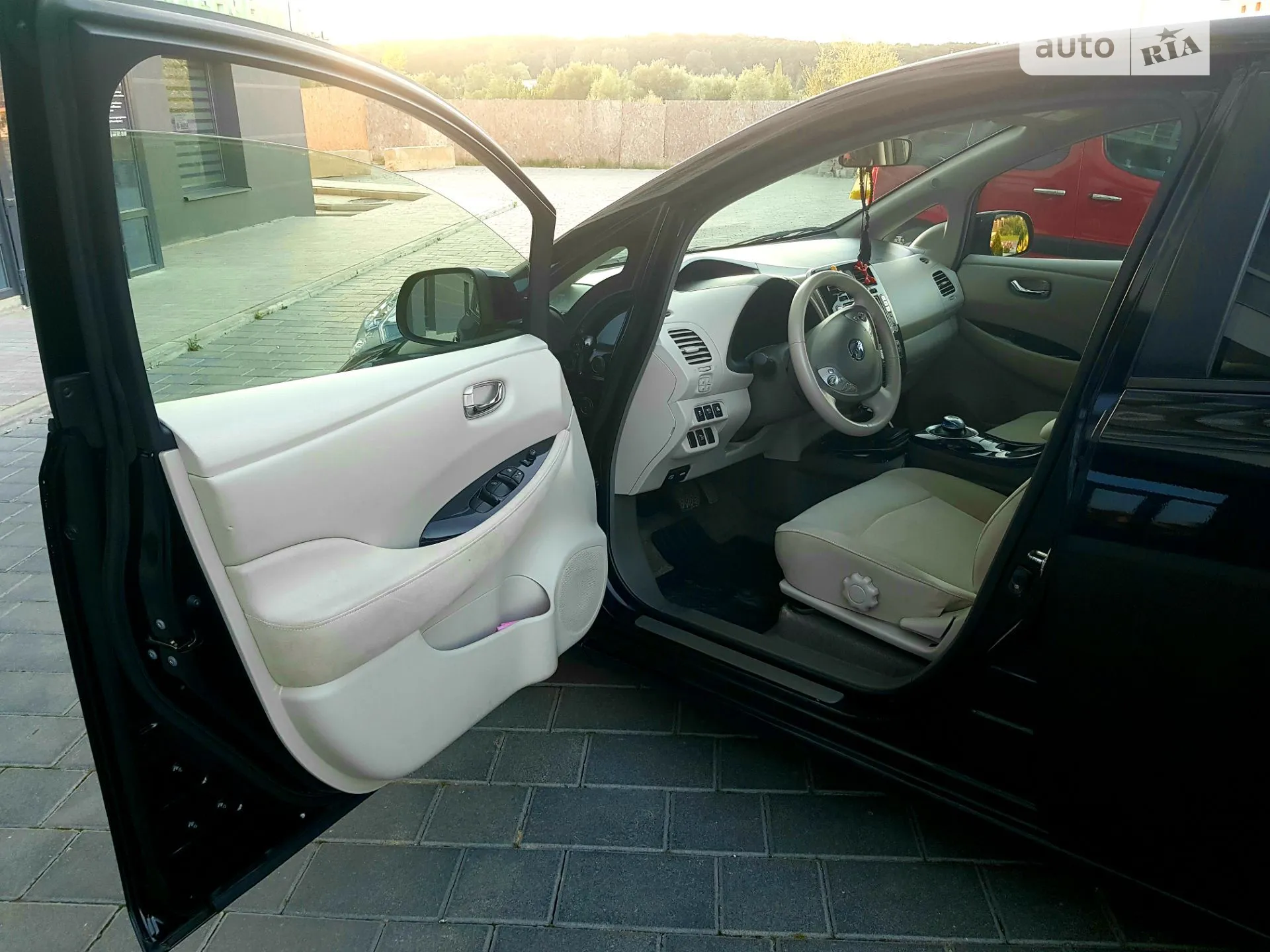 2012 Nissan Leaf - мініатюра 9