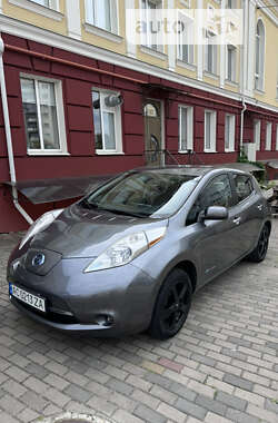 Хетчбек Nissan Leaf 2015 в Луцьку