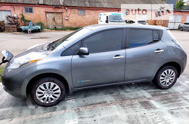 Хэтчбек Nissan Leaf 2016 в Киеве