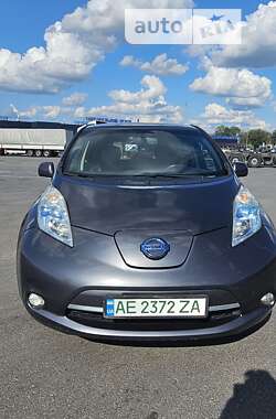 Хетчбек Nissan Leaf 2013 в Дніпрі