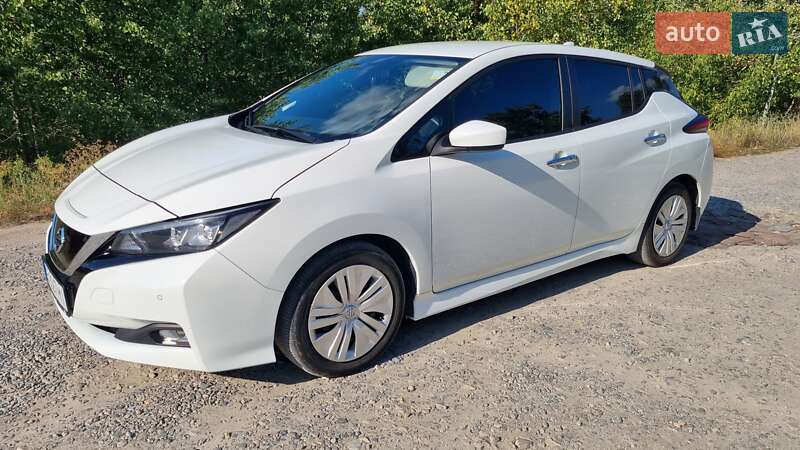 Хетчбек Nissan Leaf 2022 в Дніпрі
