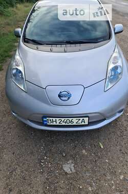 Хэтчбек Nissan Leaf 2013 в Одессе