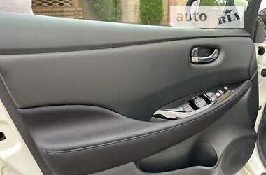 Хэтчбек Nissan Leaf 2020 в 