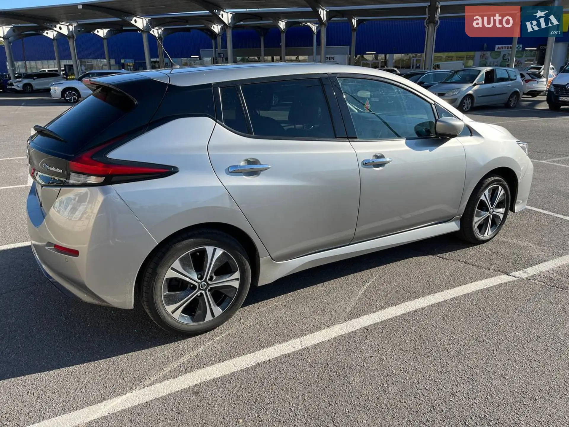 2020 Nissan Leaf - мініатюра 16