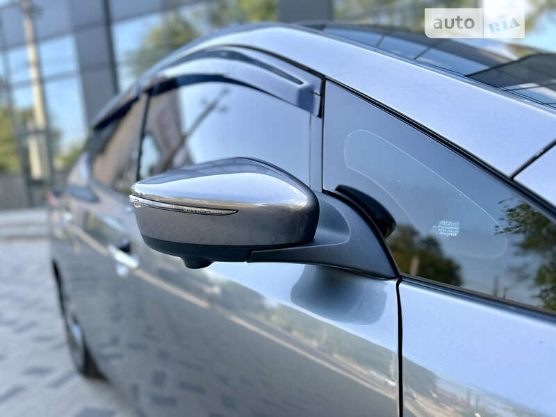 Хетчбек Nissan Leaf 2019 в Одесі