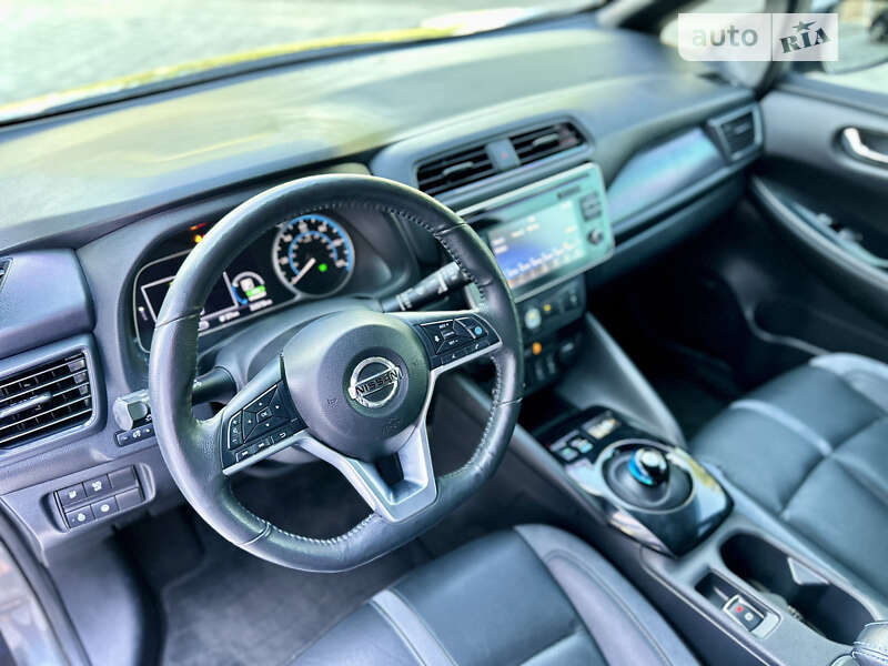 Хетчбек Nissan Leaf 2019 в Одесі