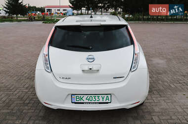 Хэтчбек Nissan Leaf 2013 в Ровно