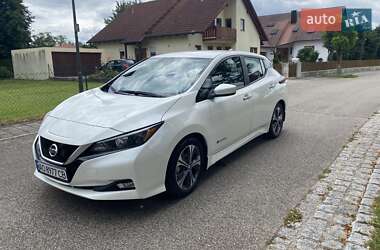 Хетчбек Nissan Leaf 2018 в Ужгороді