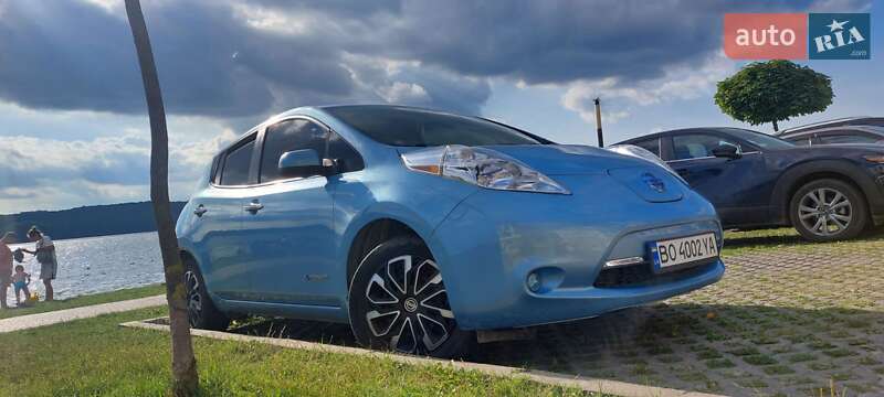Хэтчбек Nissan Leaf 2014 в Тернополе