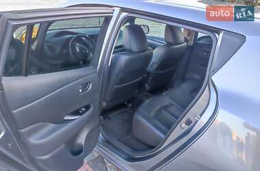 Хэтчбек Nissan Leaf 2015 в 