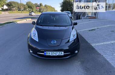 Хэтчбек Nissan Leaf 2016 в Хмельницком