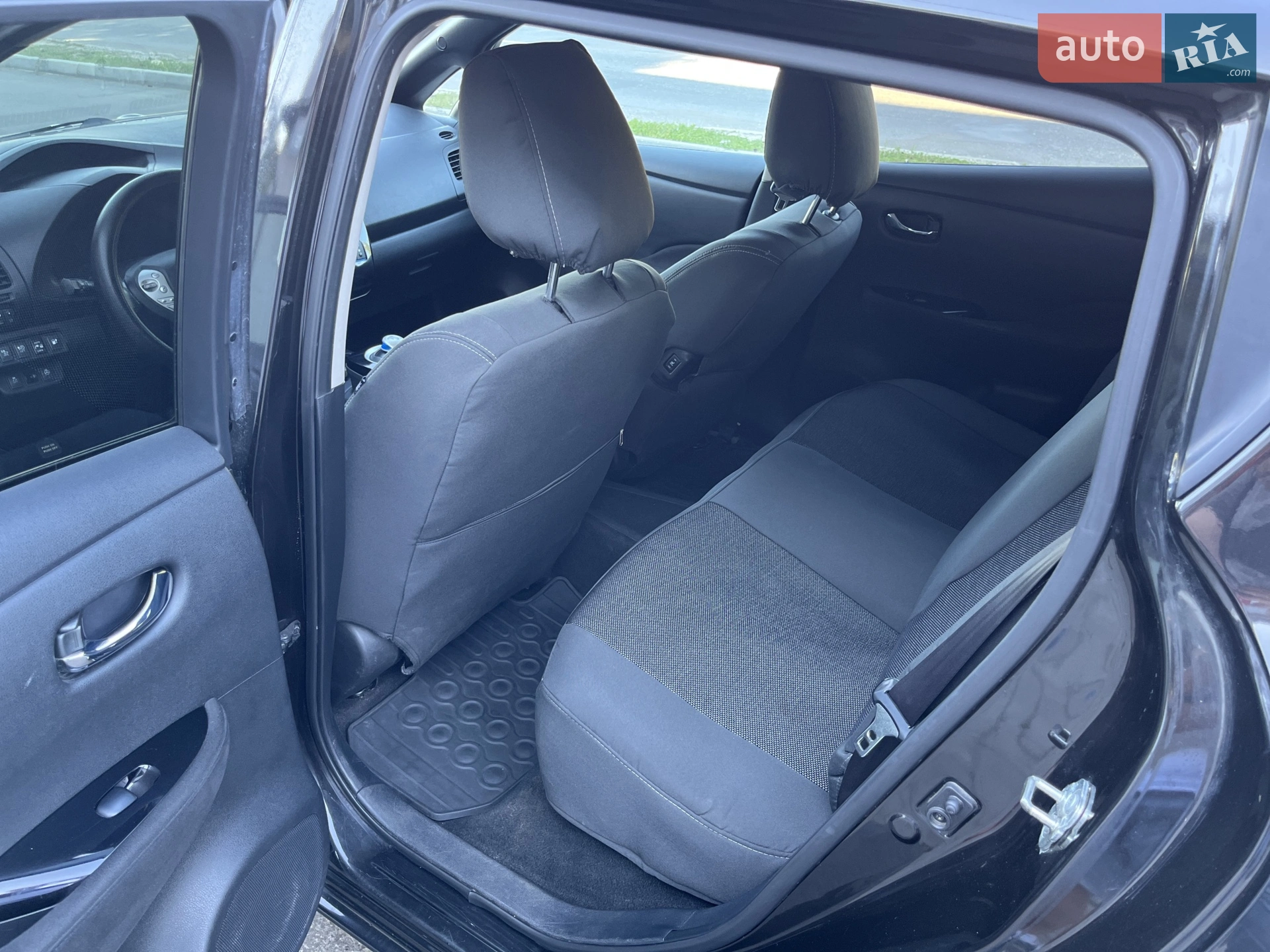 2016 Nissan Leaf - мініатюра 15