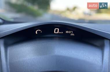 Хэтчбек Nissan Leaf 2016 в Хмельницком