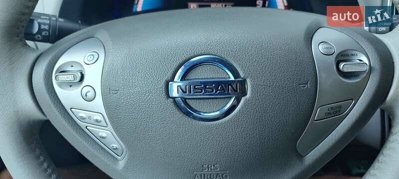 Хэтчбек Nissan Leaf 2012 в Черкассах