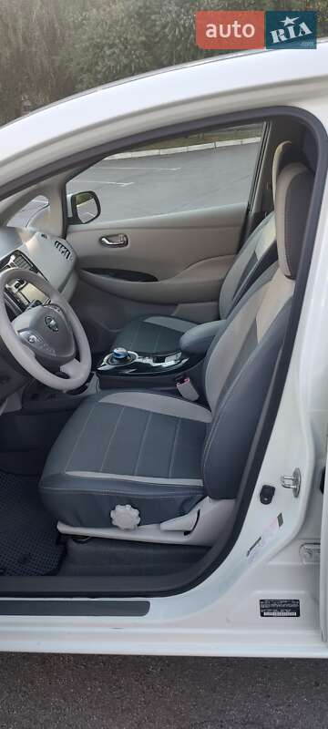 Хэтчбек Nissan Leaf 2012 в Черкассах