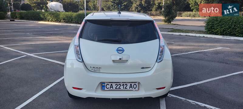 Хэтчбек Nissan Leaf 2012 в Черкассах